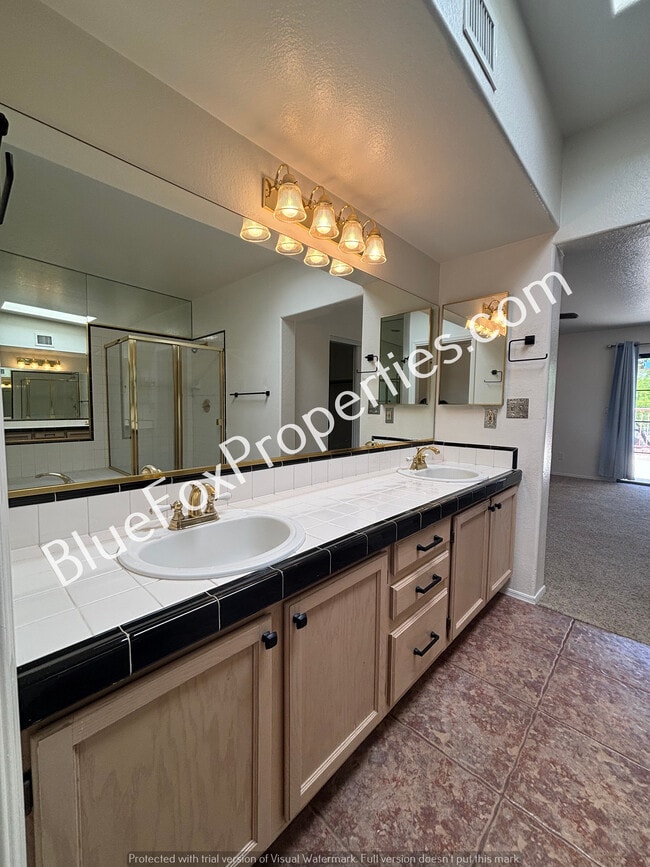 Building Photo - 231 N Ashbury Ln