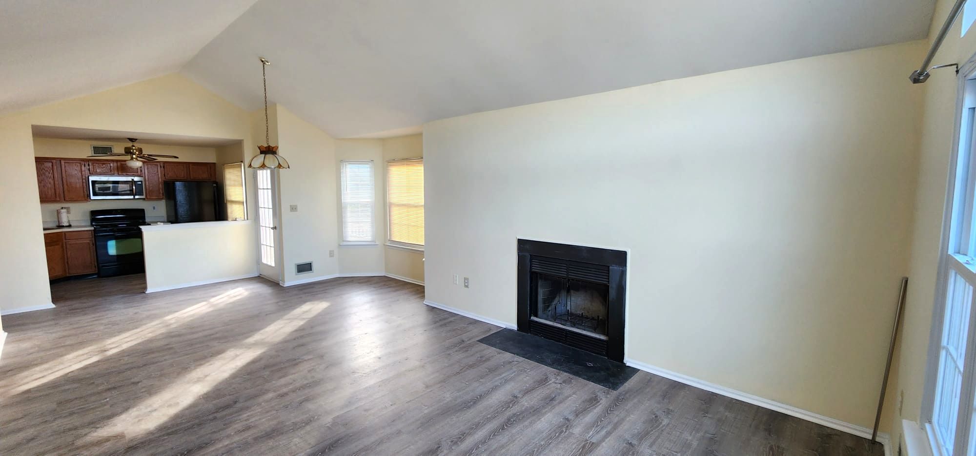 Building Photo - 1410 Pinhorn Dr