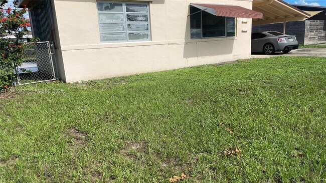 Building Photo - 301 N 67th Ave