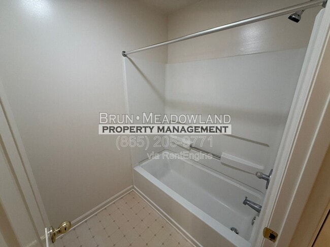 Building Photo - 6523 Doe Creek Way