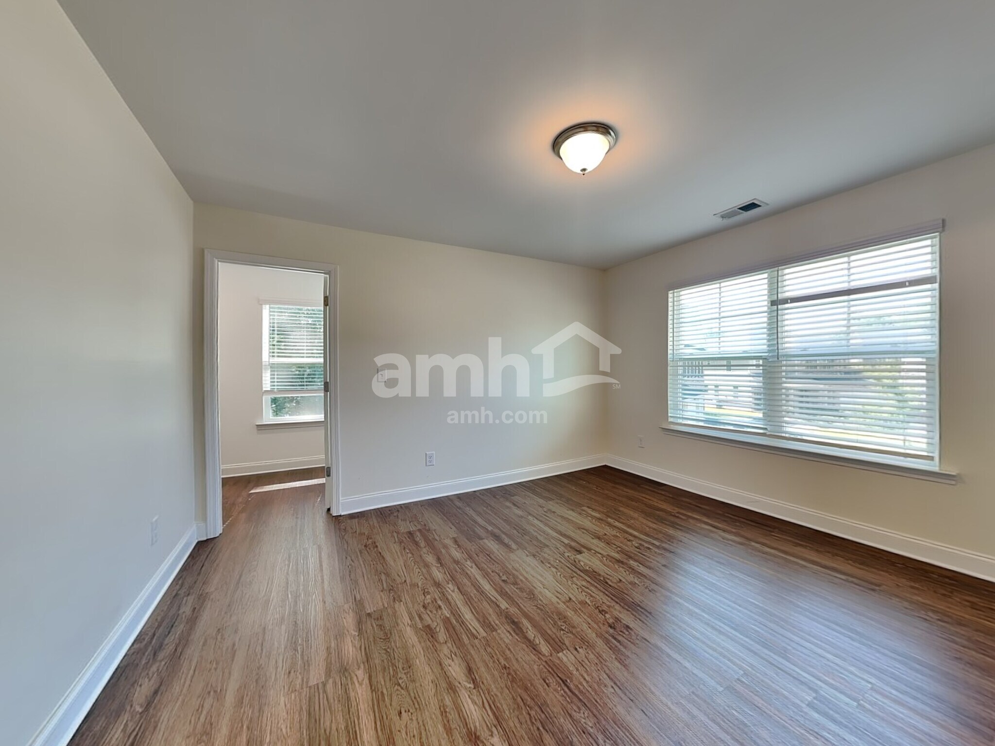 Building Photo - 3328 Okelly Dr