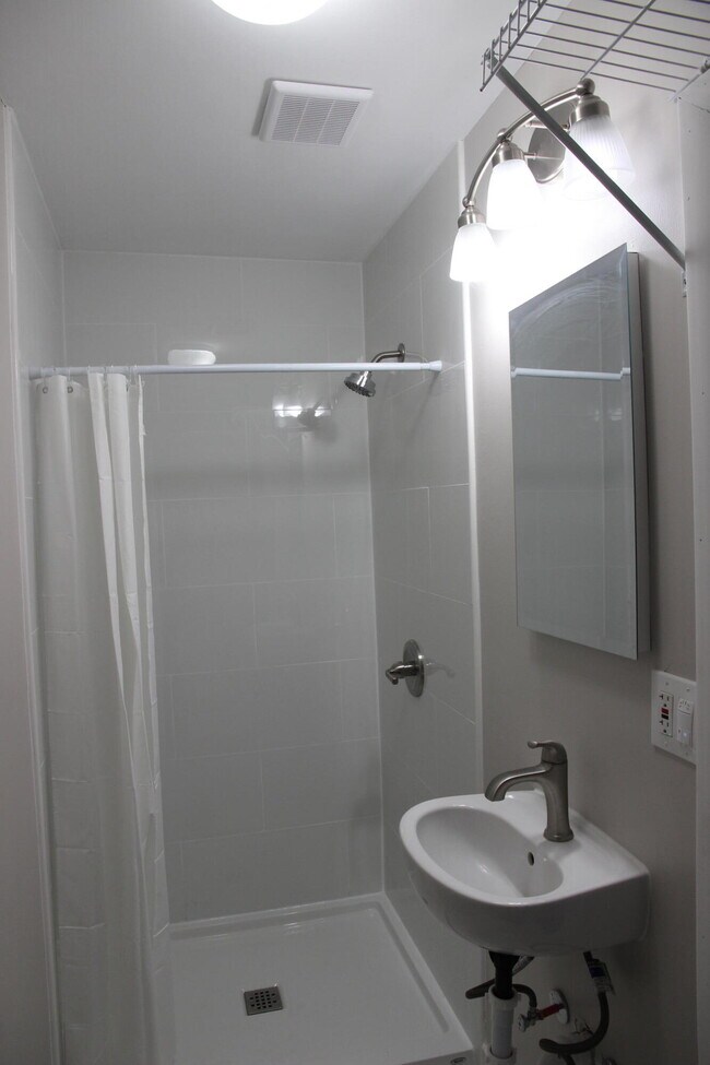 Building Photo - 4259 Packard St