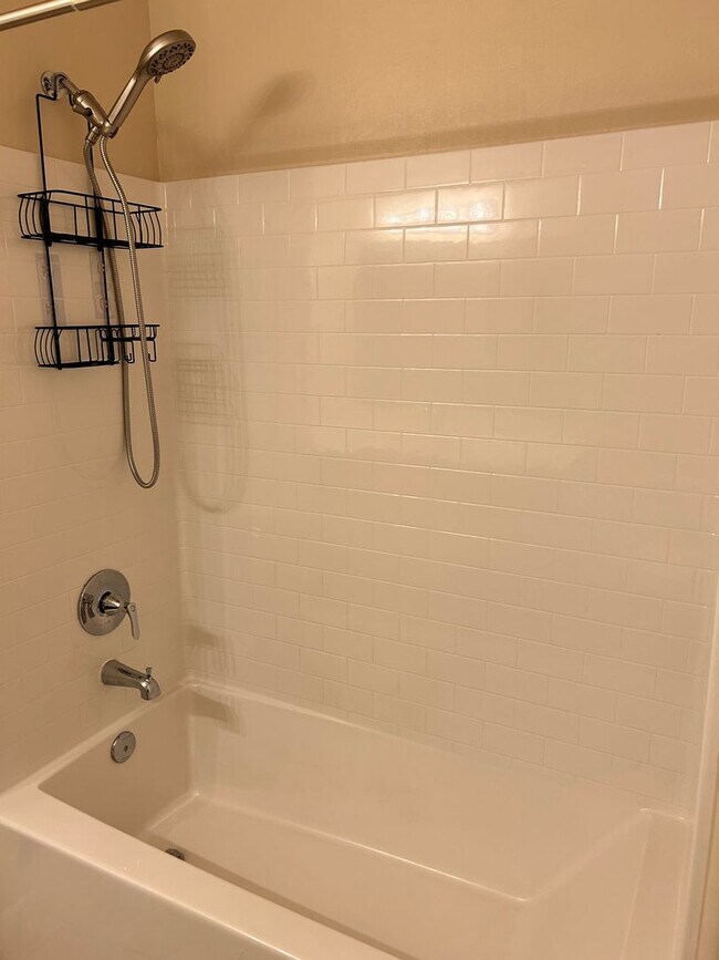 Building Photo - Spacious Single-Level Living in St. George!
