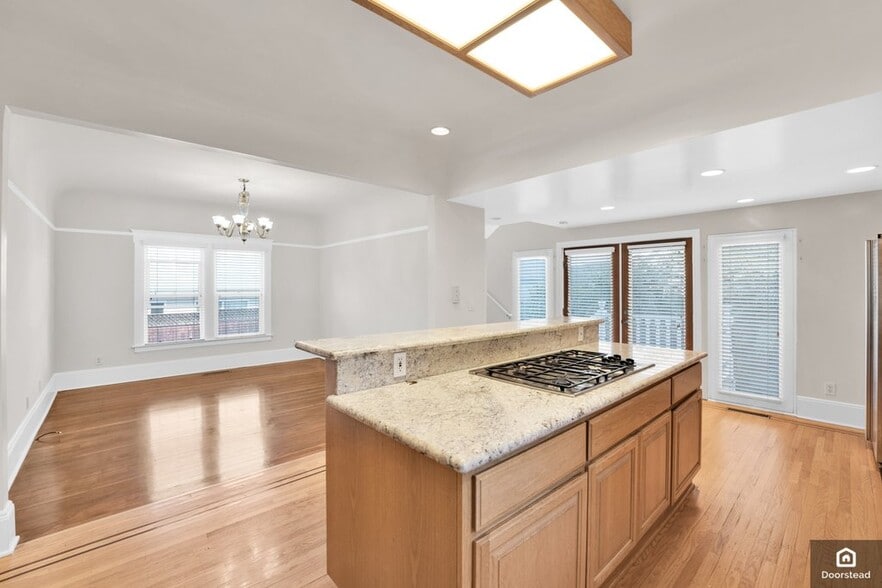 Building Photo - 114 N 17th St