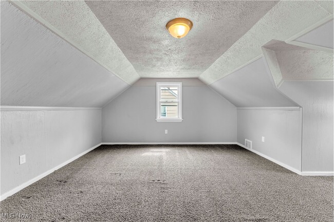 Building Photo - 15605 Benhoff Dr