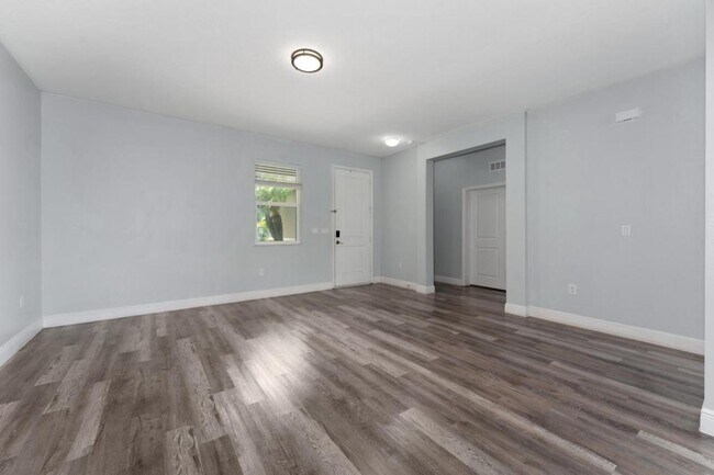 Building Photo - 12845 Sawgrass Pine Cir