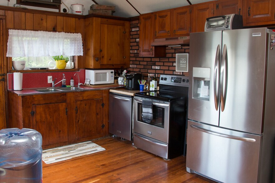 Building Photo - 49 somerville rd