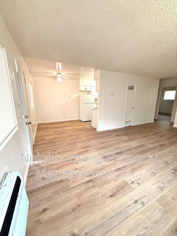 Building Photo - 1429 E Cambridge Ave