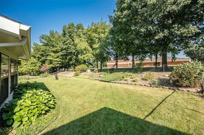 Building Photo - 2941 Park Valley Dr