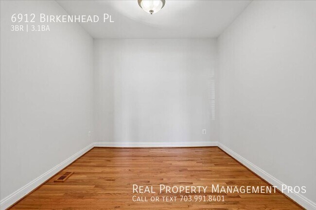 Building Photo - 6912 Birkenhead Pl