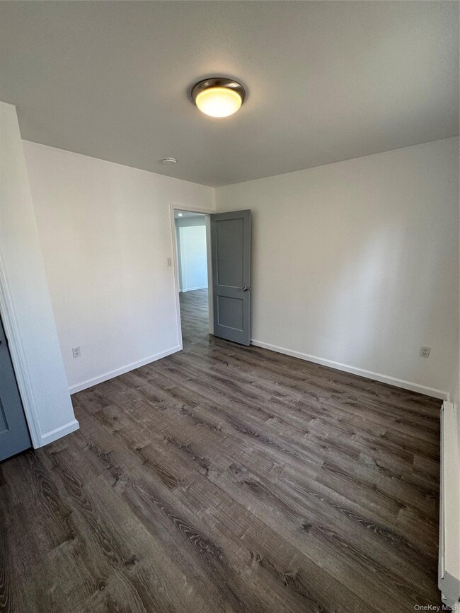 Building Photo - 52 Sarine Rd