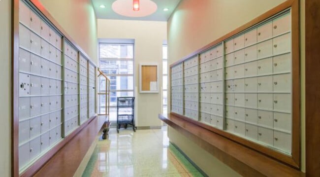 Building Photo - 700 N Larrabee St