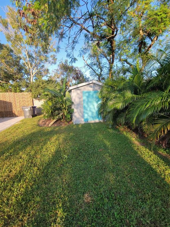 Building Photo - 513 Firefly Ln