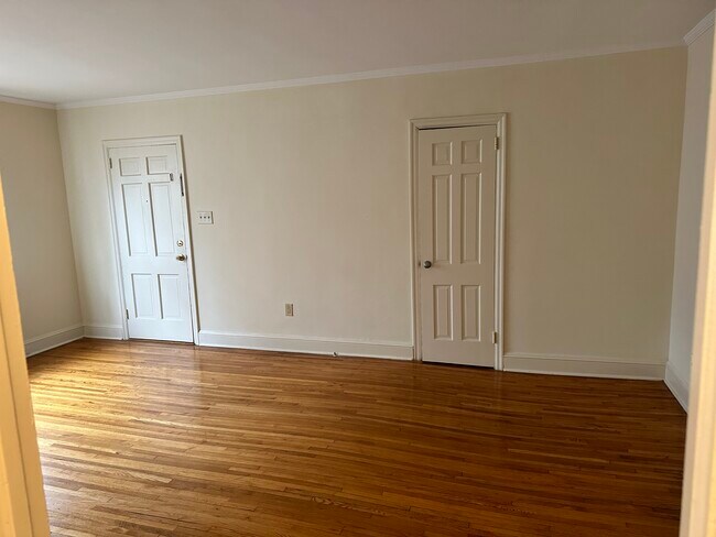 Living room - 240 S Laurel Ave