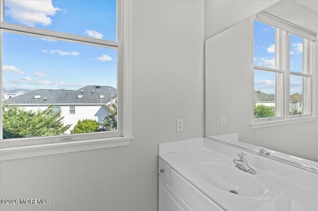 Building Photo - 303 NJ-35