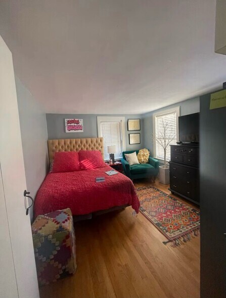 Building Photo - 189 South St