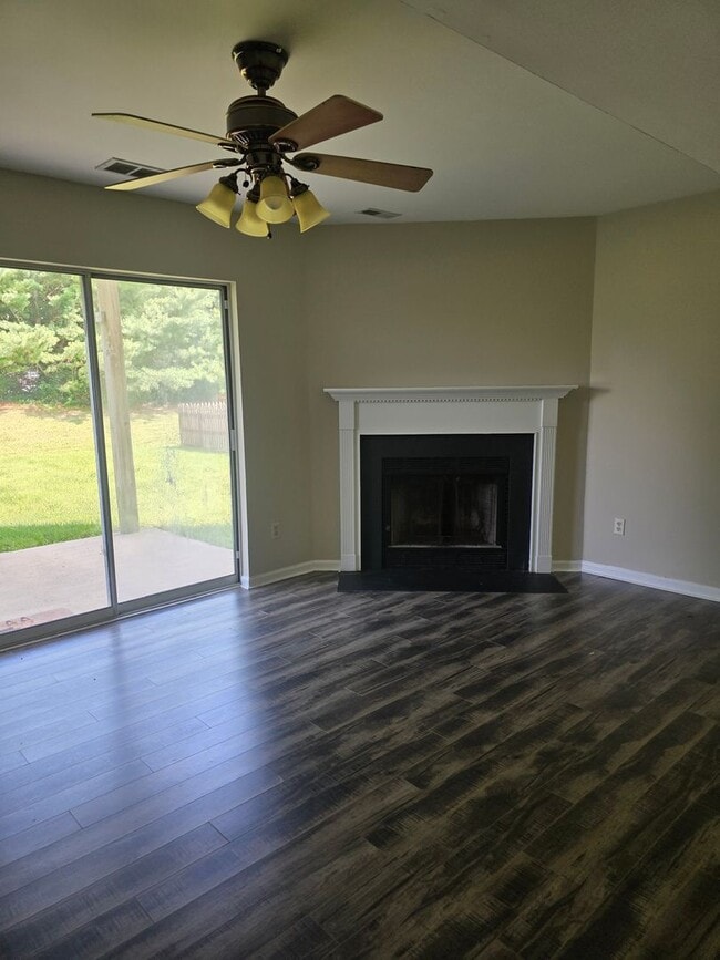 Building Photo - Blairville Court