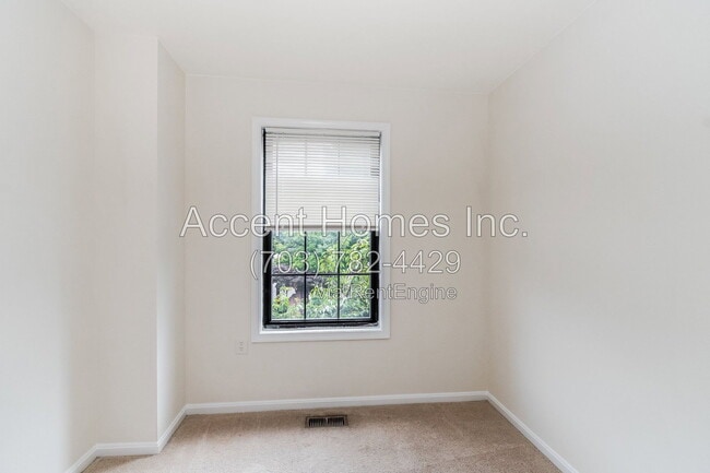Building Photo - 5404 Barrister Pl