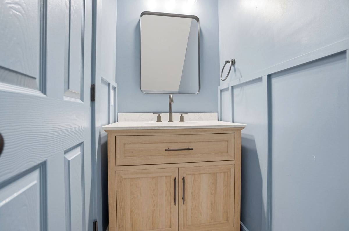 Building Photo - 131 S C St