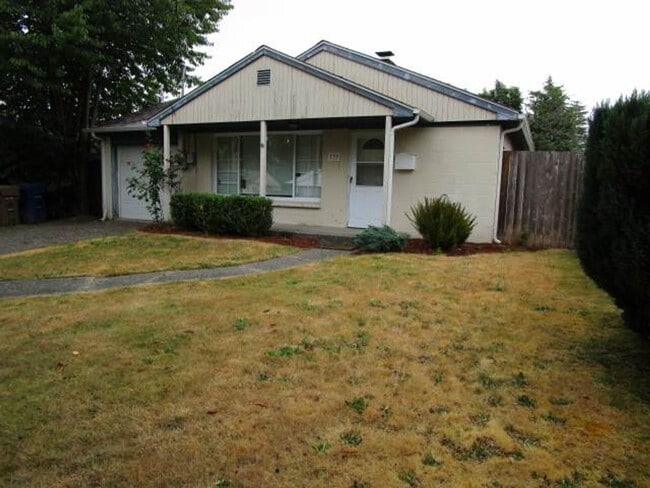 Building Photo - Charming 3 bedroom, 1 bathroom home locate...