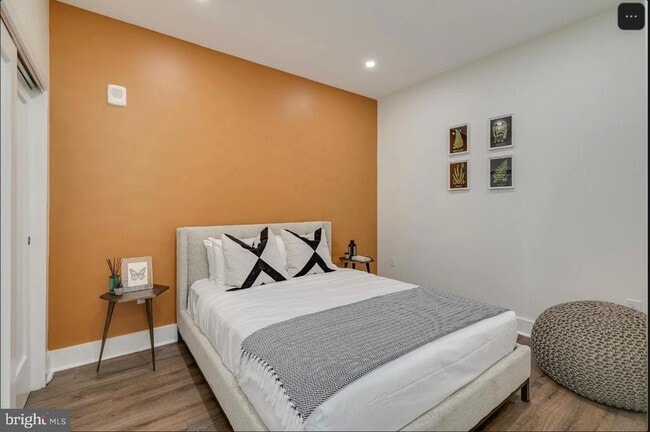 Building Photo - 150 S Independence Mall W