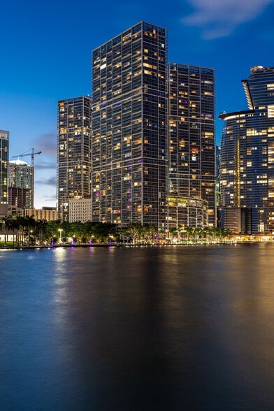 Building Photo - 609 Brickell Ave