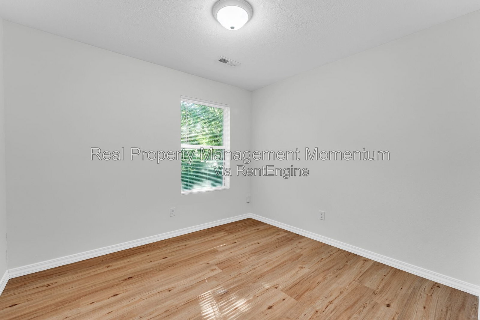 Building Photo - 1602 W Scott St