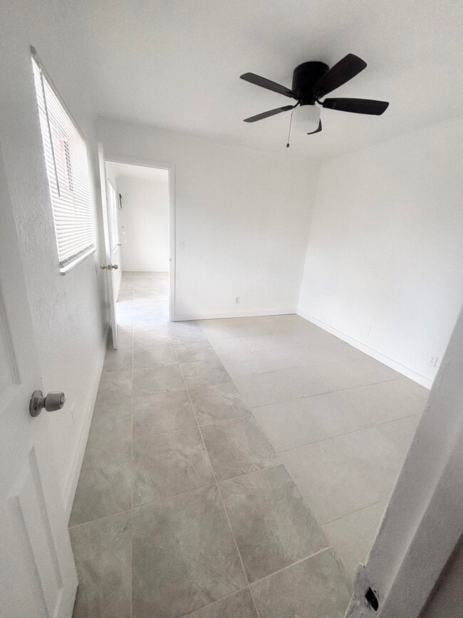 Building Photo - 531 C St