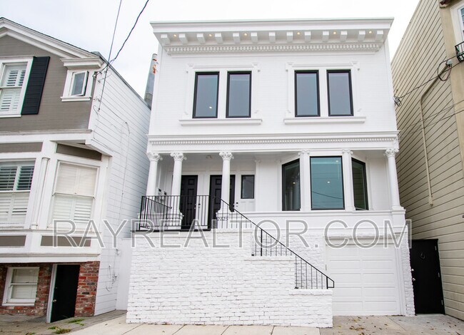 Primary Photo - 2825 Golden Gate Ave
