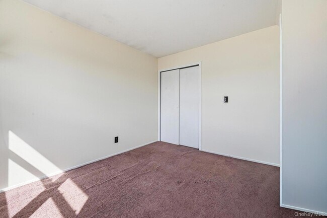 Building Photo - 144-10 256th St