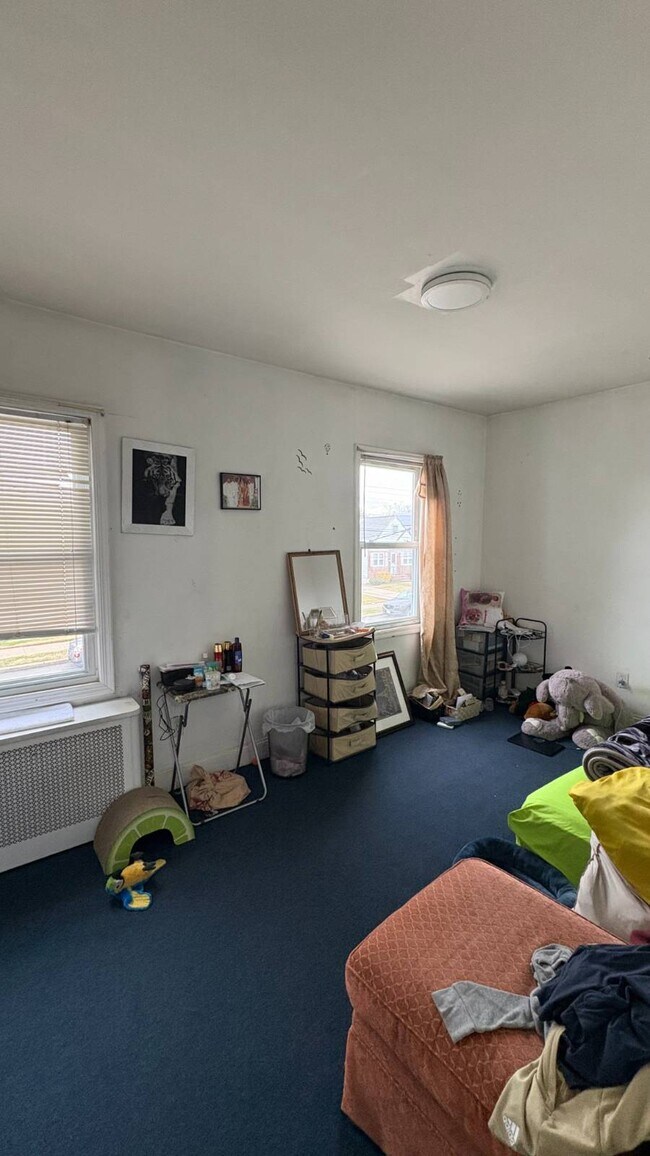 Building Photo - 85-37 264th St