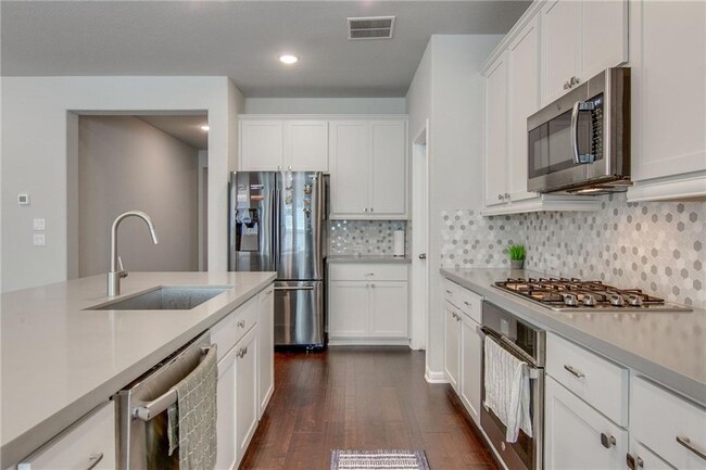 Building Photo - 2920 Coral Valley Dr