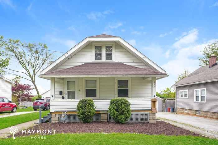 Primary Photo - 632 E Smith Rd