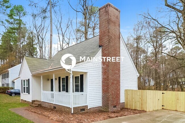 Building Photo - 3 Bedroom Pet-Friendly Home in RALEIGH, NC with Main Street Renewal