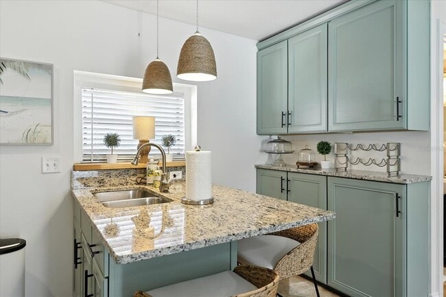 Building Photo - 235 10th Ave NE