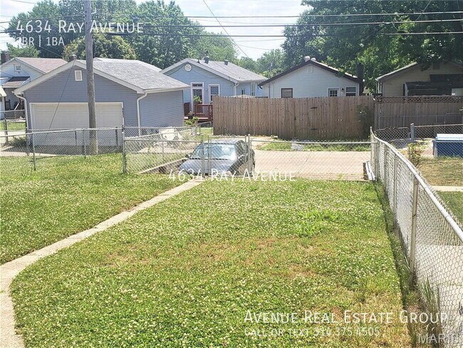 Building Photo - 4634 Ray Ave