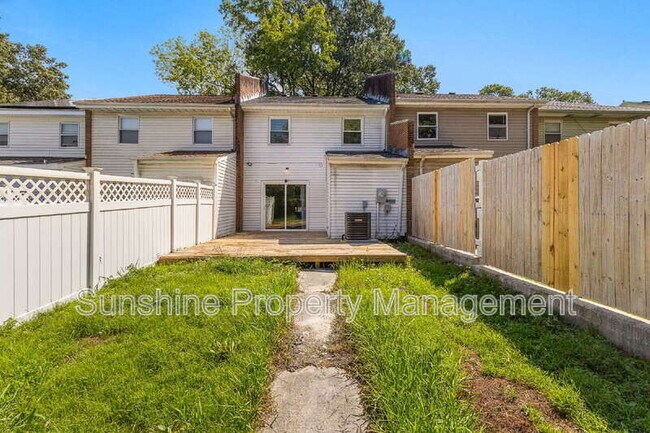 Building Photo - 139 Bristol Ave