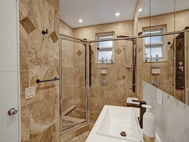 Building Photo - 3291 SW 44th St