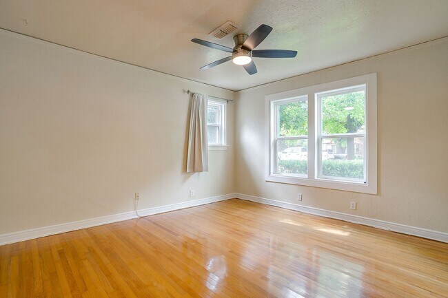 Building Photo - 3256 Greene Ave