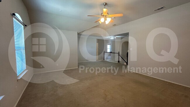 Building Photo - 9537 Navarro St