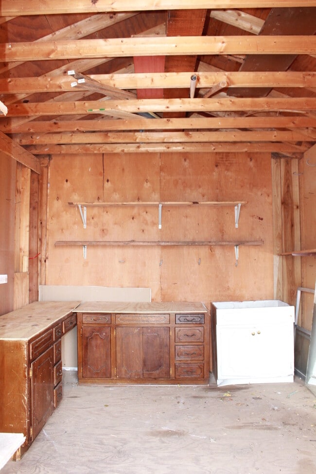 Building Photo - Believe it! 3 bds, 2 ba, MWC Schools - Tin...