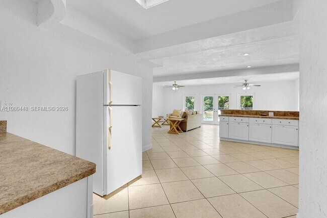 Building Photo - 2417 Pierce St