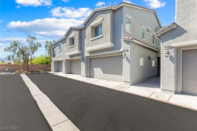 Building Photo - 2860 Sunflower Days Ave