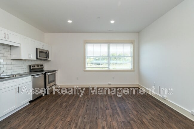 Building Photo - 1120 Franck St