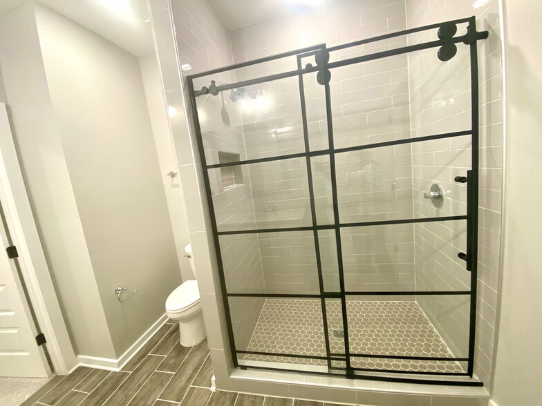 Building Photo - 1026 Windsor Dr