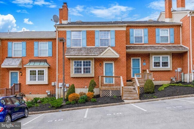 Building Photo - 618 Coates Ln