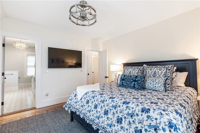 Building Photo - 21 Bedlow Ave