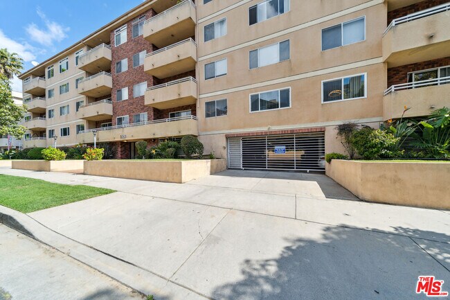Building Photo - 1508 Greenfield Ave