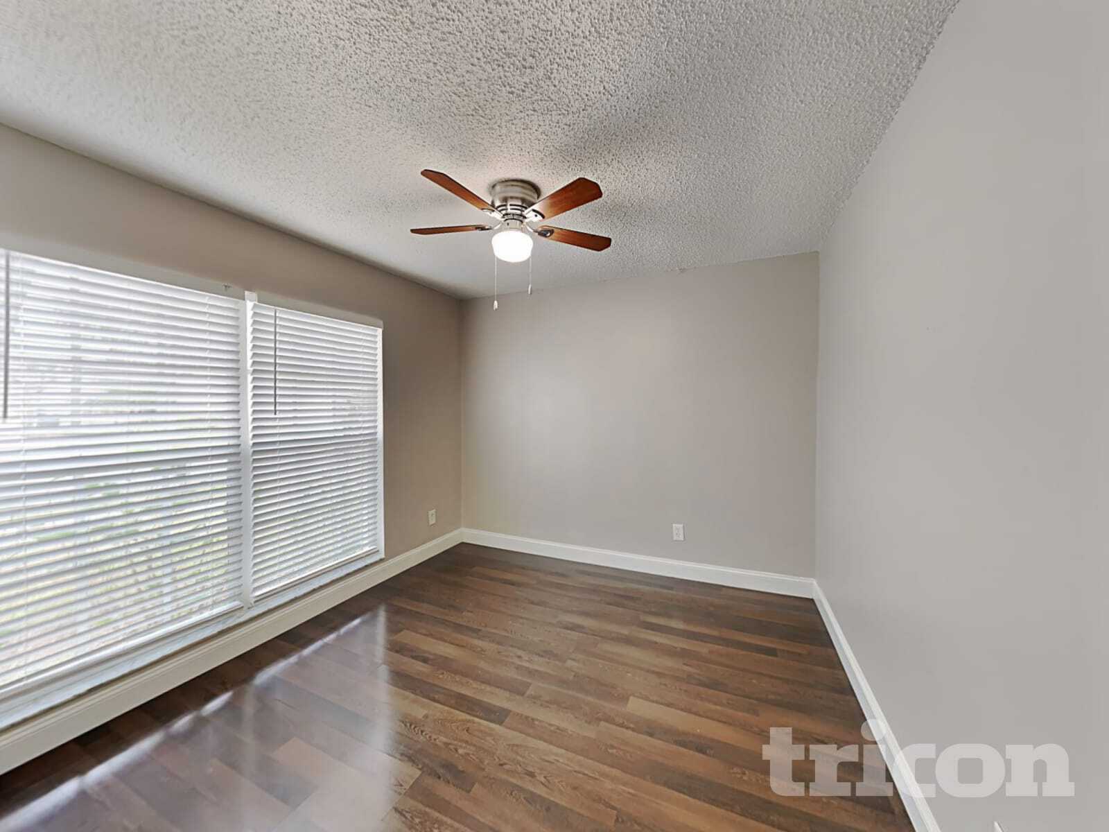 Building Photo - 1115 Hardwood Dr