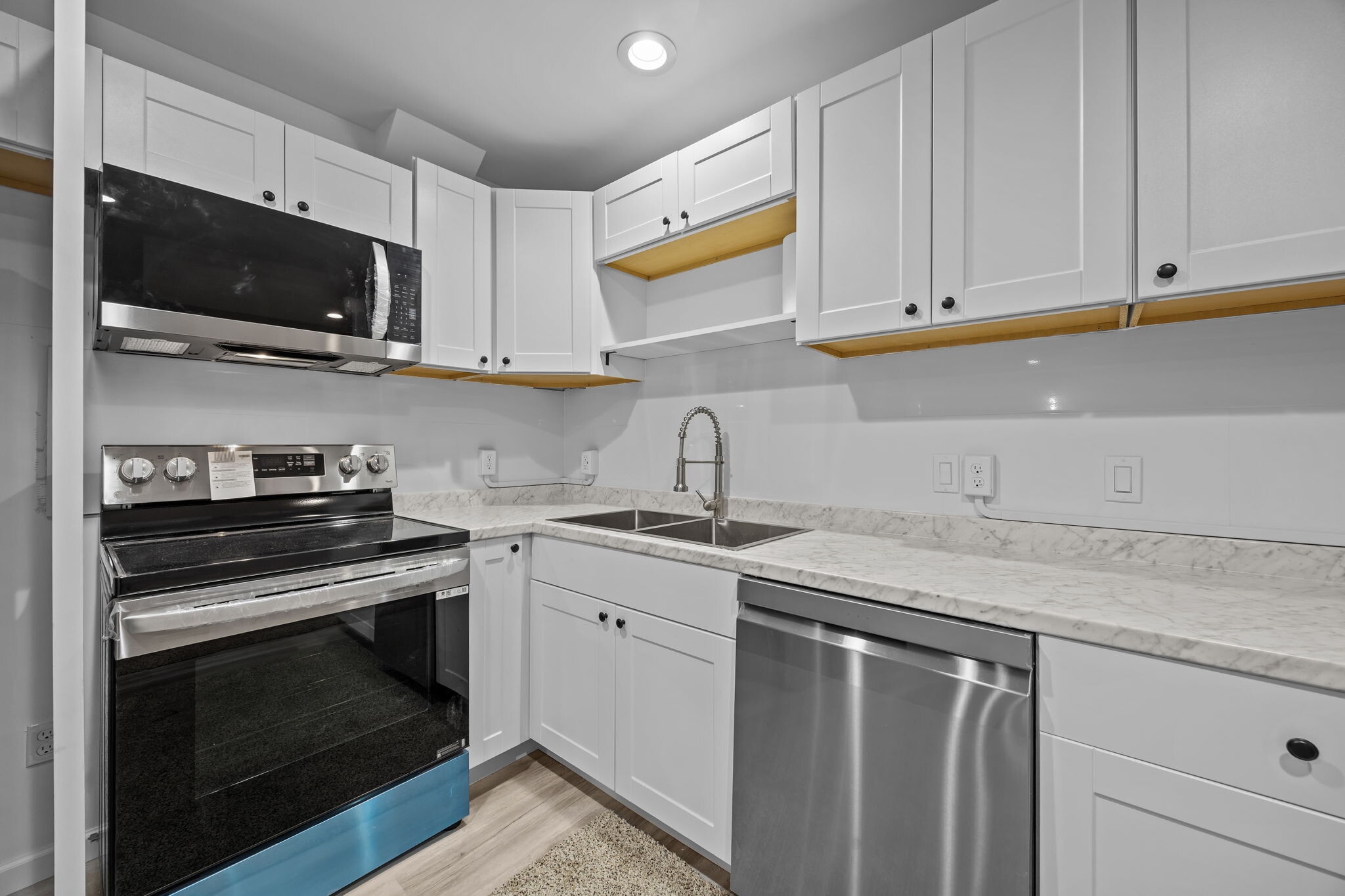 Building Photo - 3613 River Rd